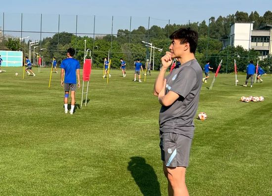 亚洲二区三区在线观看